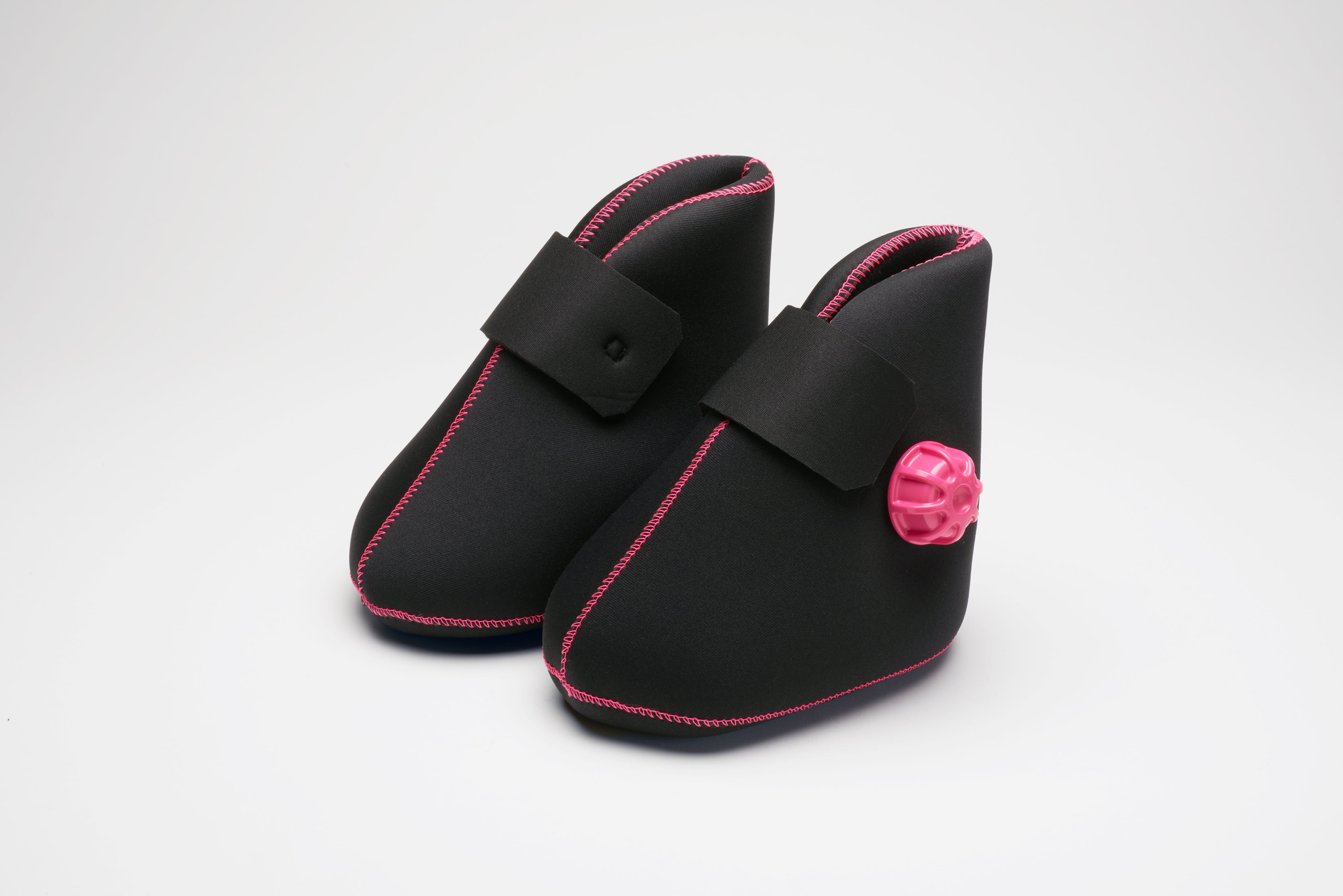 クロッツ やわらか湯たんぽ 足用マジックタイプ (底なし) |子供用3サイズ