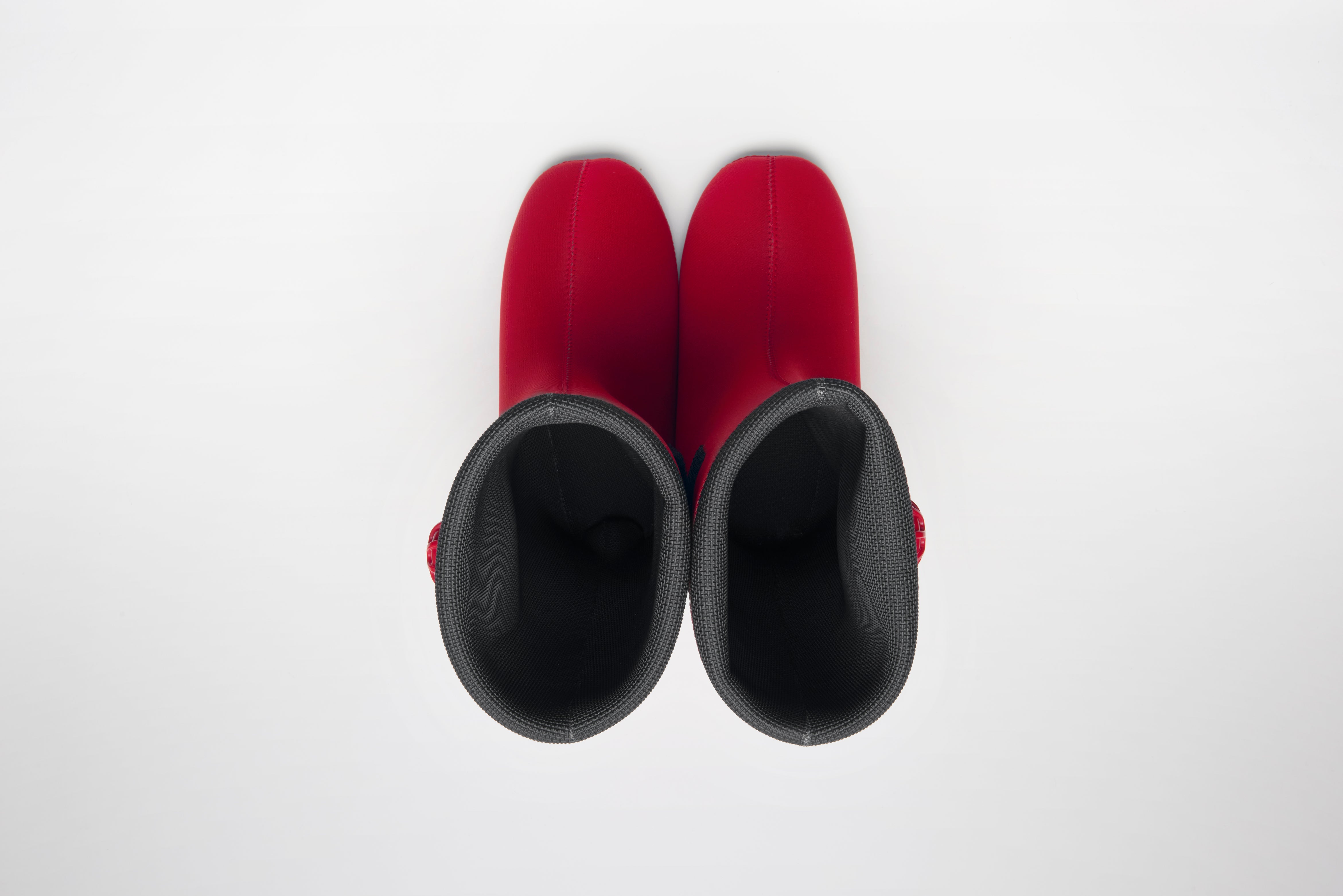 クロッツ やわらか湯たんぽ 足湯もできるブーツタイプ