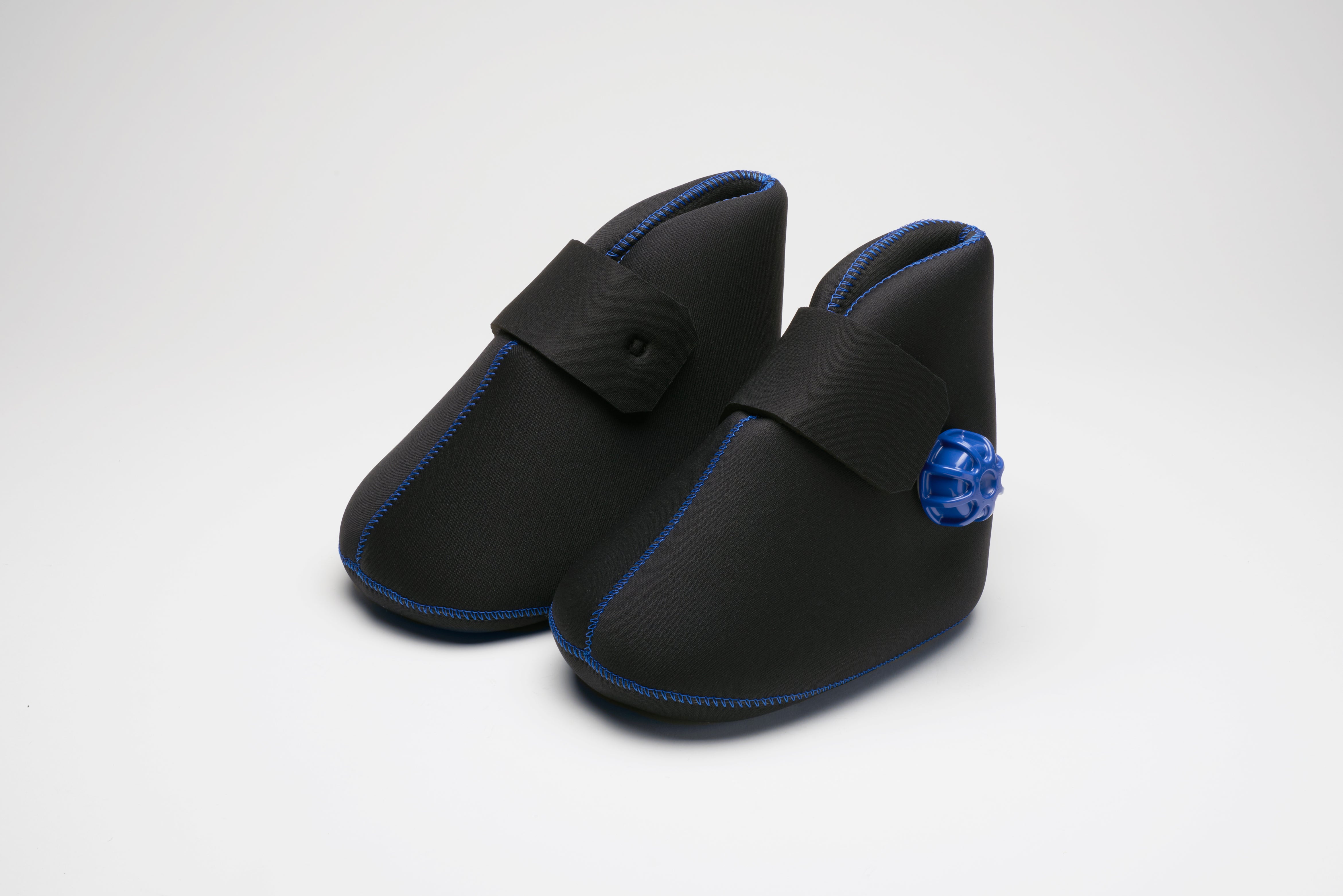 クロッツ やわらか湯たんぽ 足用マジックタイプ (底なし) ｜子供用3サイズ